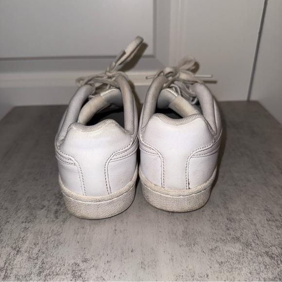 Used White Nike Size 4.5Y - Picture 3 of 7